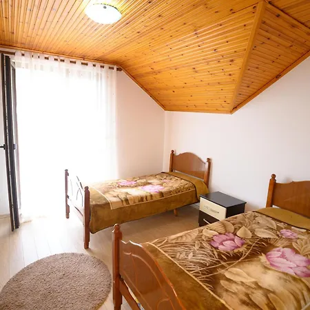 Vila Bardhi Villa *